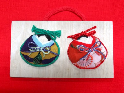 貝殻でかわいいお雛様飾り